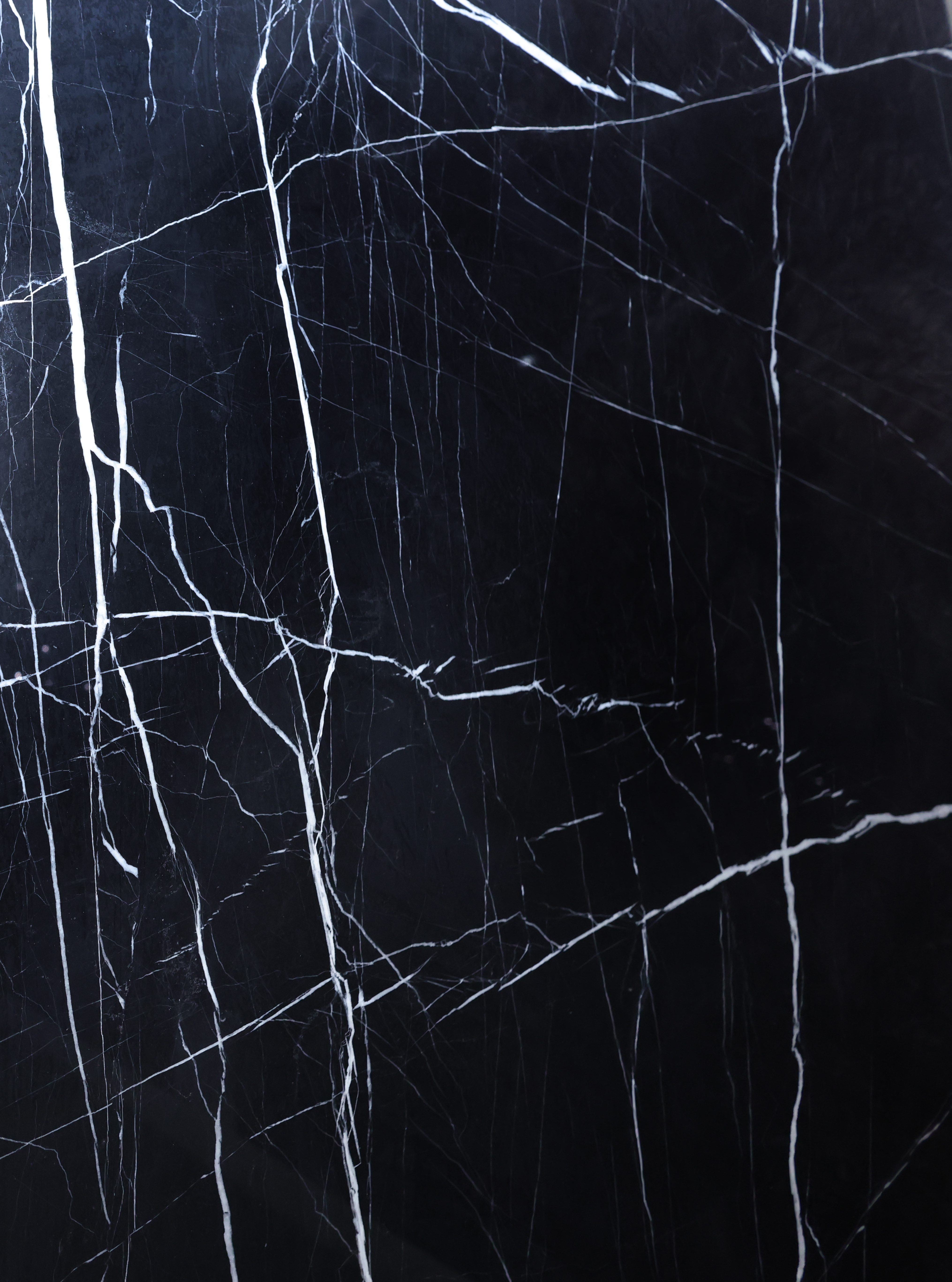 BLACK MARQUINA Hover